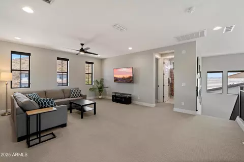 Entry Way - 2107 E Fallen Leaf Ln, Phoenix, AZ 85024 photo 3 of 3