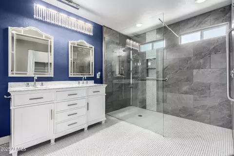 Bath - 3913 E Derringer Way, Gilbert, AZ 85297 photo 2 of 5