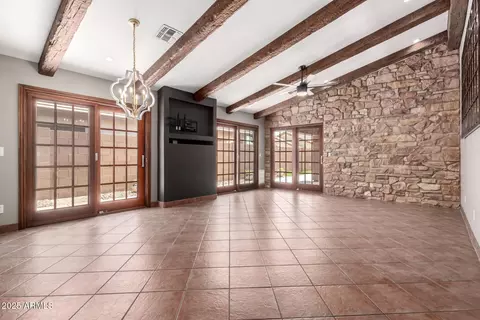 Living - 3913 E Derringer Way, Gilbert, AZ 85297 photo 1 of 4