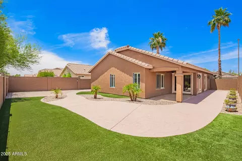 Exterior - 3913 E Derringer Way, Gilbert, AZ 85297 photo 2 of 4