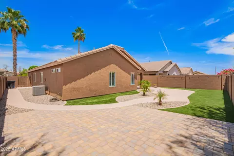 Exterior - 3913 E Derringer Way, Gilbert, AZ 85297 photo 4 of 4