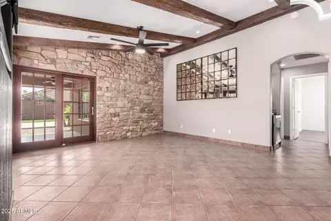 Living - 3913 E Derringer Way, Gilbert, AZ 85297 photo 2 of 4