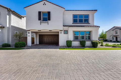 651 N Bay Dr, Gilbert, AZ 85233