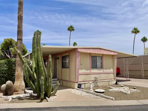 318 S Crismon Rd #65, Mesa, AZ 85208