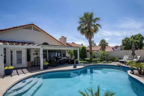 6732 W Sack Dr, Glendale, AZ 85308