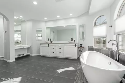 Bath - 4497 E Carriage Way, Gilbert, AZ 85297 photo 1 of 3
