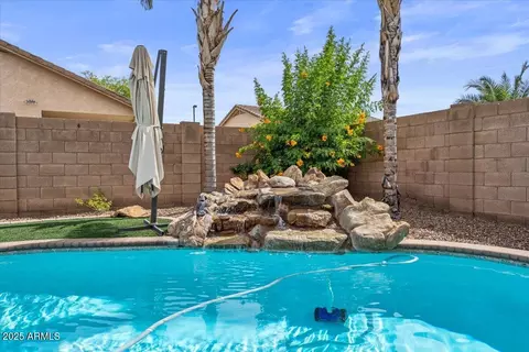 Exterior - 4323 E Dublin St, Gilbert, AZ 85295 photo 5 of 10