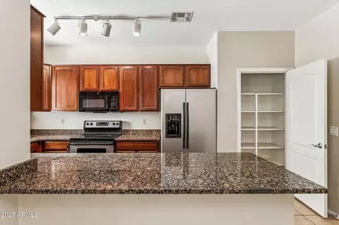 4380 E Renee Dr, Phoenix, AZ 85050 photo 6