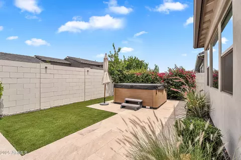 Exterior - 10006 E Rotation Dr, Mesa, AZ 85212 photo 2 of 8