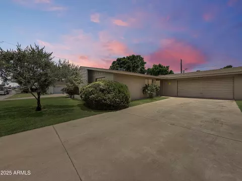 4533 W Cavalier Dr, Glendale, AZ 85301