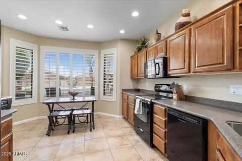 Kitchen - 11025 E Nichols Ave, Mesa, AZ 85209 photo 1 of 4