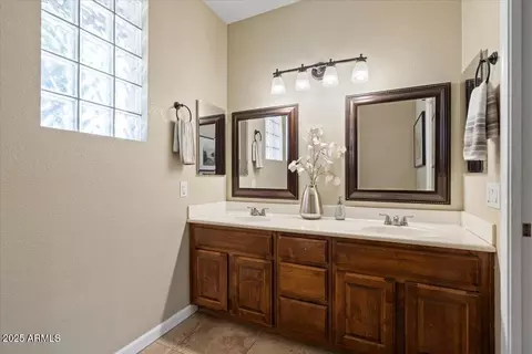 Bath - 11025 E Nichols Ave, Mesa, AZ 85209 photo 3 of 4
