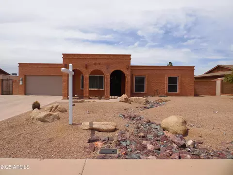 3726 W Campo Bello Dr, Glendale, AZ 85308