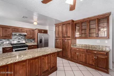 6837 W Camelback Rd, Phoenix, AZ 85033 photo 7