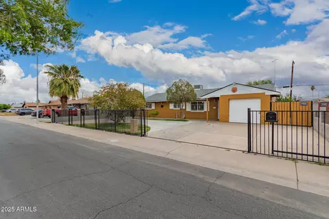 6837 W Camelback Rd, Phoenix, AZ 85033 photo 24
