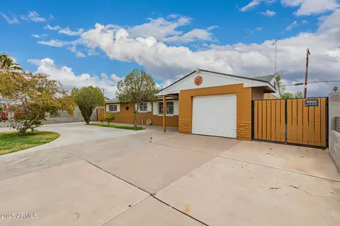 6837 W Camelback Rd, Phoenix, AZ 85033 photo 4