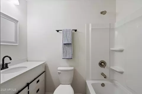 4257 E Marino Dr, Phoenix, AZ 85032 photo 8