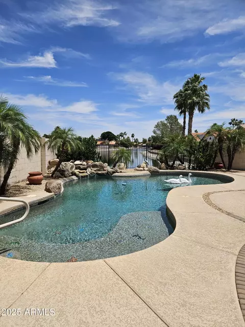 7724 W Topeka Dr W, Glendale, AZ 85308