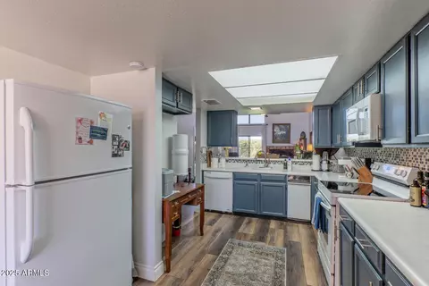 Kitchen - 2326 Evans Dr, Phoenix, AZ 85022 photo 4 of 4