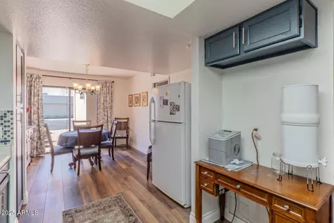 Dining - 2326 Evans Dr, Phoenix, AZ 85022 photo 1 of 2