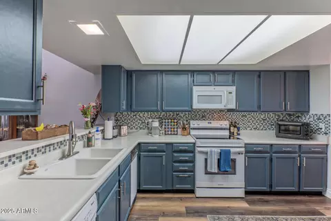 Kitchen - 2326 Evans Dr, Phoenix, AZ 85022 photo 1 of 4