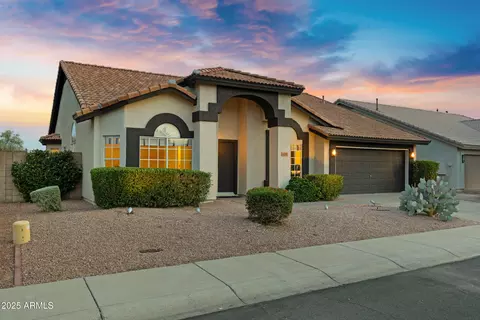 4329 W Electra Ln, Glendale, AZ 85310