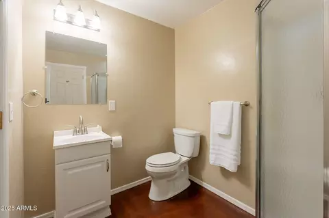 Bath - 3133 E Claire Dr, Phoenix, AZ 85032 photo 5 of 6