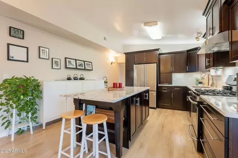 Kitchen - 3133 E Claire Dr, Phoenix, AZ 85032 photo 4 of 7