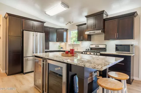Kitchen - 3133 E Claire Dr, Phoenix, AZ 85032 photo 1 of 7