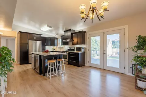 Kitchen - 3133 E Claire Dr, Phoenix, AZ 85032 photo 2 of 7