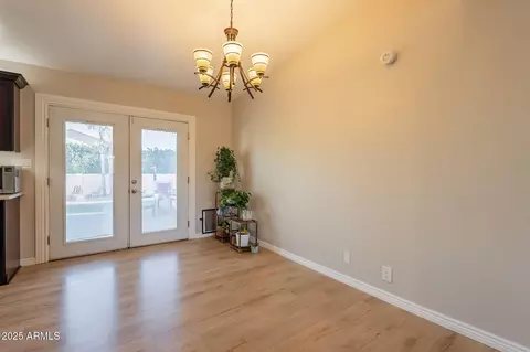 Dining - 3133 E Claire Dr, Phoenix, AZ 85032 photo 2 of 2