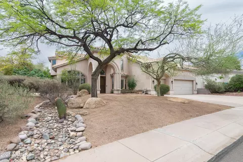 2709 E Vista Dr, Phoenix, AZ 85032