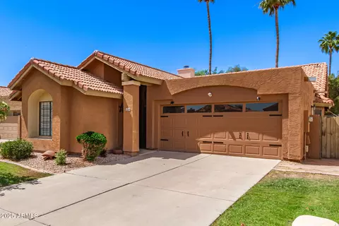 1214 W Sand Dune Dr, Gilbert, AZ 85233