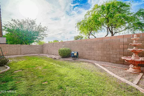 Exterior - 636 E Redondo Dr, Gilbert, AZ 85296 photo 4 of 8
