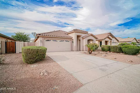 636 E Redondo Dr, Gilbert, AZ 85296