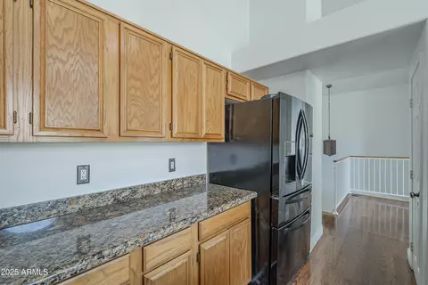 Kitchen - 533 N Cobblestone St, Gilbert, AZ 85234 photo 6 of 6