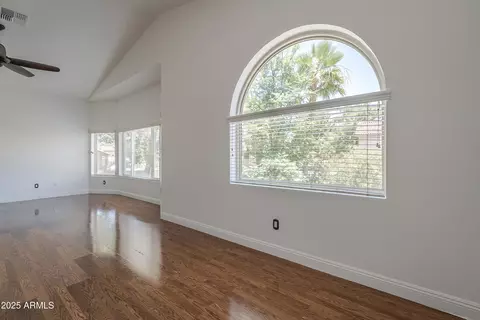 Living - 533 N Cobblestone St, Gilbert, AZ 85234 photo 8 of 12
