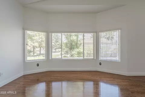 Living - 533 N Cobblestone St, Gilbert, AZ 85234 photo 7 of 12