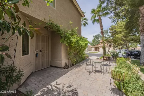 Exterior - 533 N Cobblestone St, Gilbert, AZ 85234 photo 7 of 14