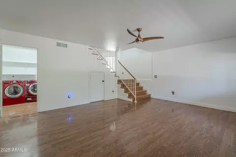 Living - 533 N Cobblestone St, Gilbert, AZ 85234 photo 3 of 12
