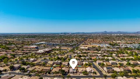 View/Area - 1634 E Harwell Rd, Phoenix, AZ 85042 photo 5 of 5
