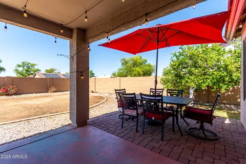 Exterior - 1634 E Harwell Rd, Phoenix, AZ 85042 photo 6 of 8