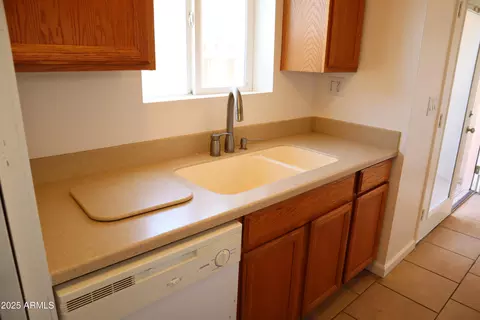 Kitchen - 4431 Plaza Vis #C, Sierra Vista, AZ 85635 photo 1 of 5