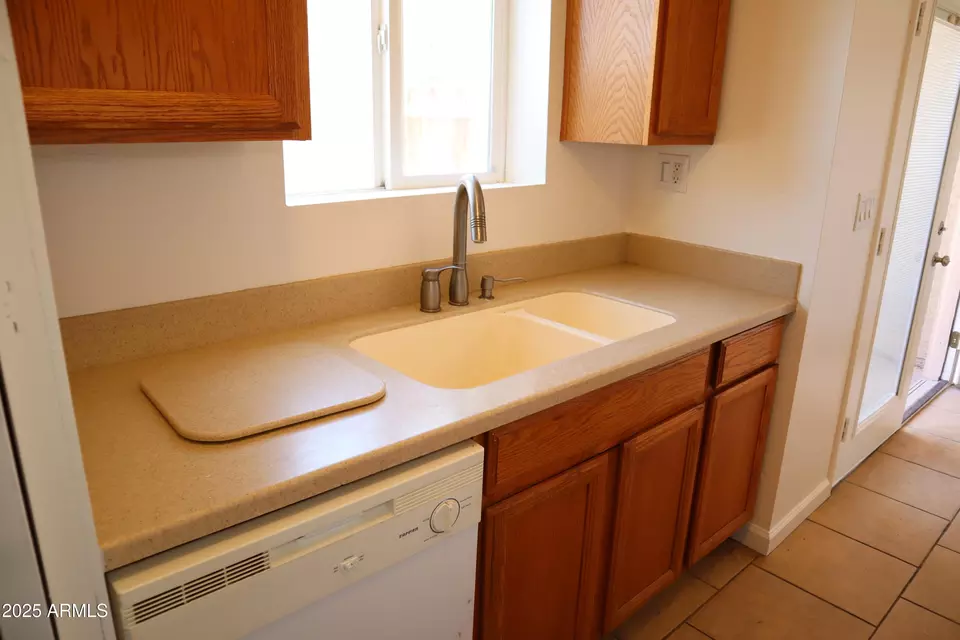 Kitchen - 4431 Plaza Vis #C, Sierra Vista, AZ 85635 photo 1 of 5