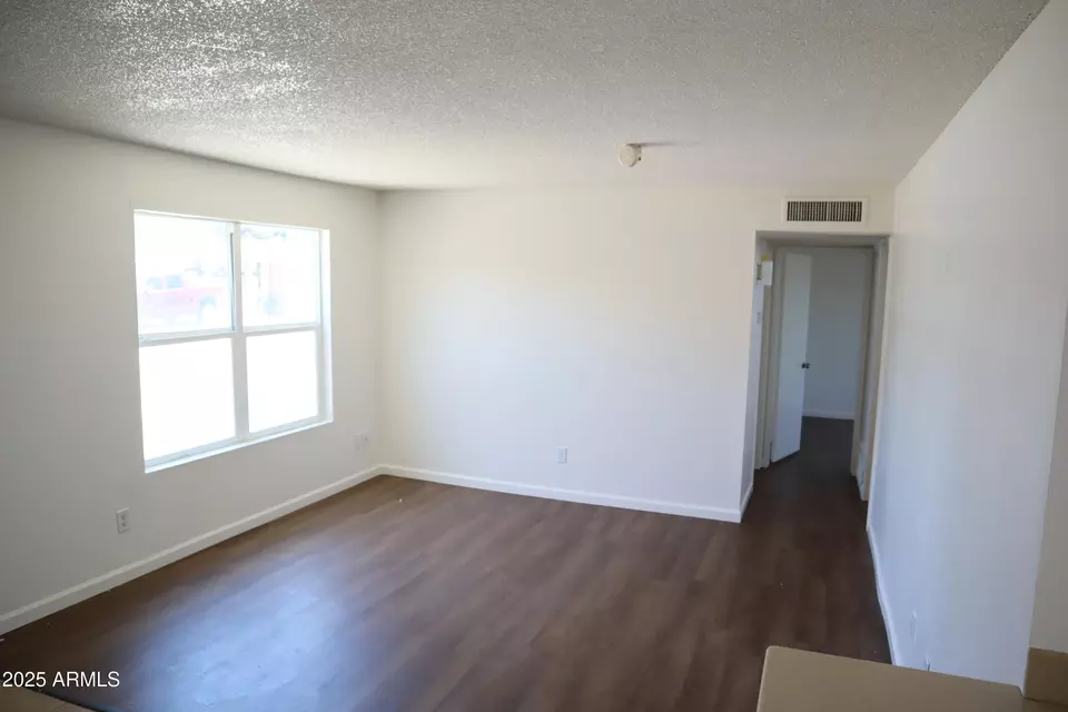 Living - 4431 Plaza Vis #C, Sierra Vista, AZ 85635 photo 2 of 3