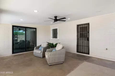 Exterior - 2802 E Mercer Ln, Phoenix, AZ 85028 photo 5 of 5