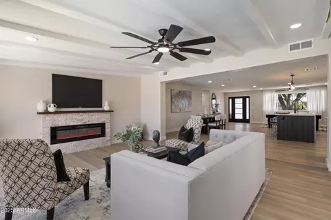 Living - 2802 E Mercer Ln, Phoenix, AZ 85028 photo 2 of 3