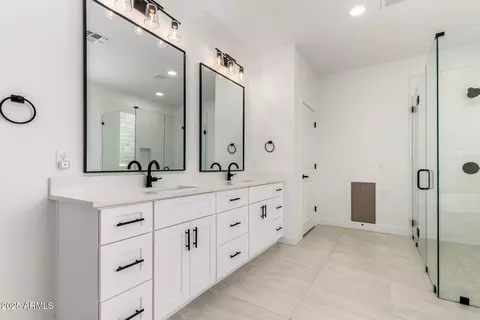 Bath - 5670 E Singletree St, Apache Junction, AZ 85119 photo 1 of 3