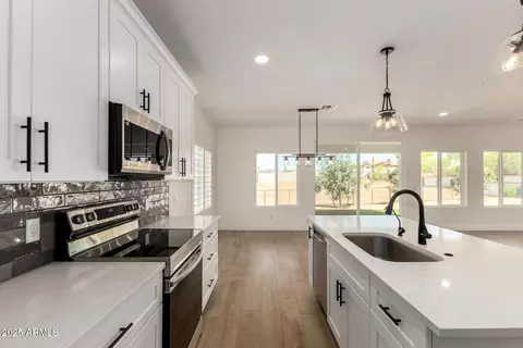 Kitchen - 5670 E Singletree St, Apache Junction, AZ 85119 photo 1 of 4
