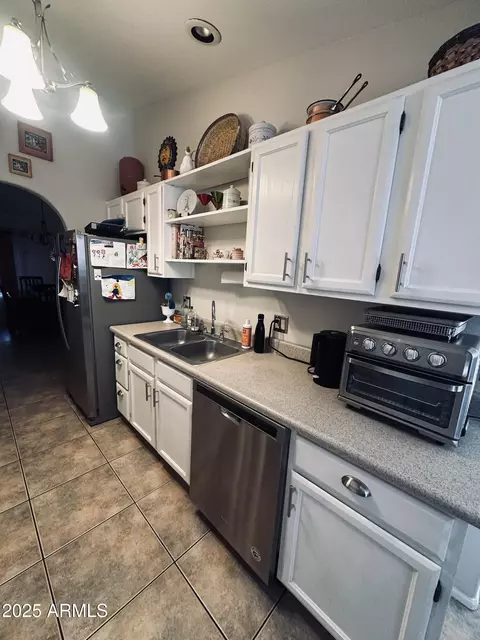 Kitchen - 14617 S 35th Pl, Phoenix, AZ 85044 photo 2 of 3
